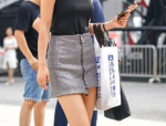 今日街拍的小姐姐,今日街拍小姐姐潮流穿搭解析