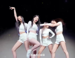 地铁上的美女小姐姐,美丽小姐姐的瞬间魅力